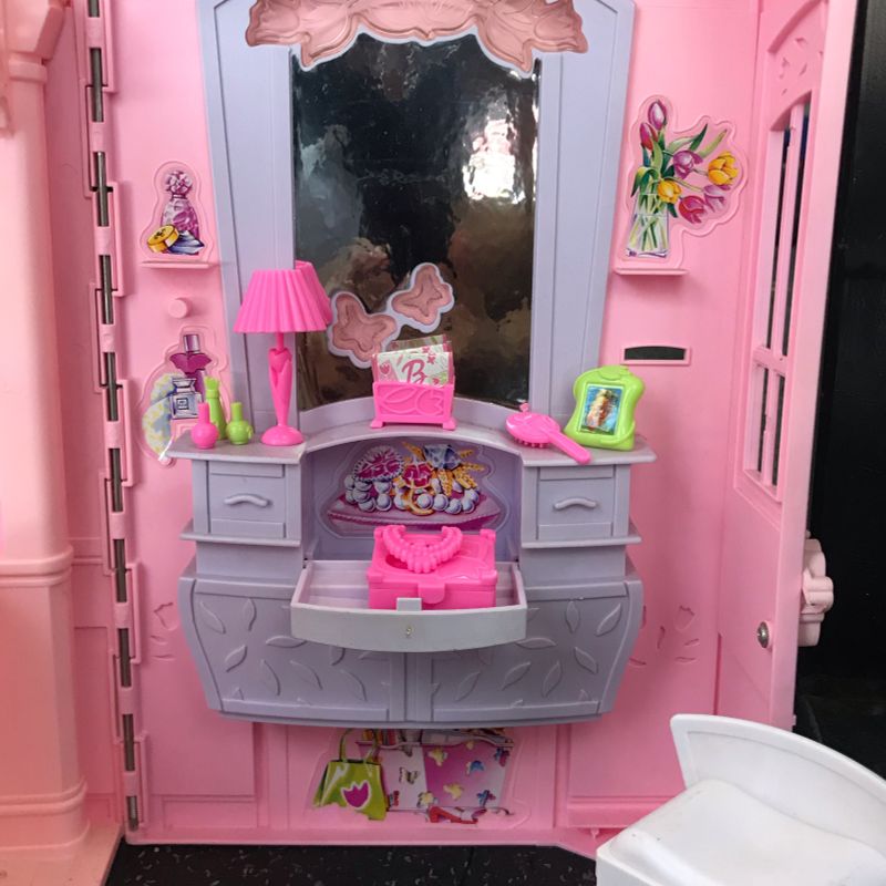 Casa da Barbie Dobrável com Piscina e Elevador | Brinquedo Barbie Usado  89639063 | enjoei