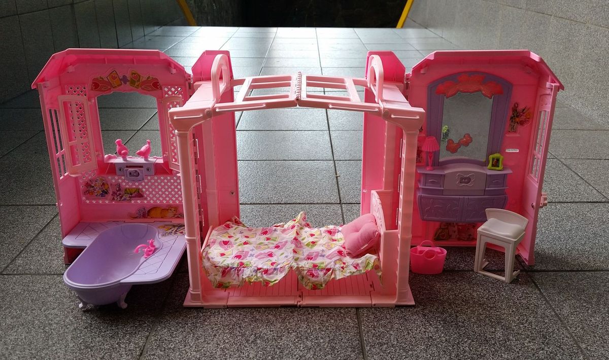 Casa da Barbie Dobrável com Piscina e Elevador | Brinquedo Barbie Usado  89639063 | enjoei