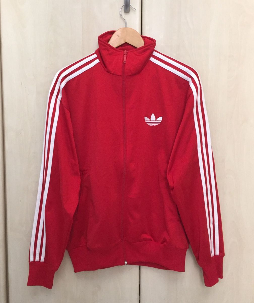 casaco vermelho adidas