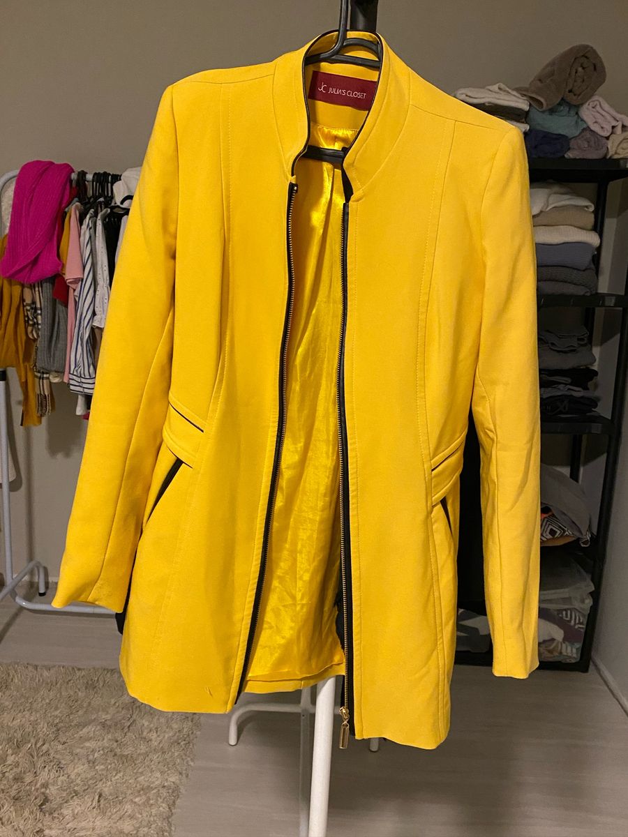 casaco amarelo feminino