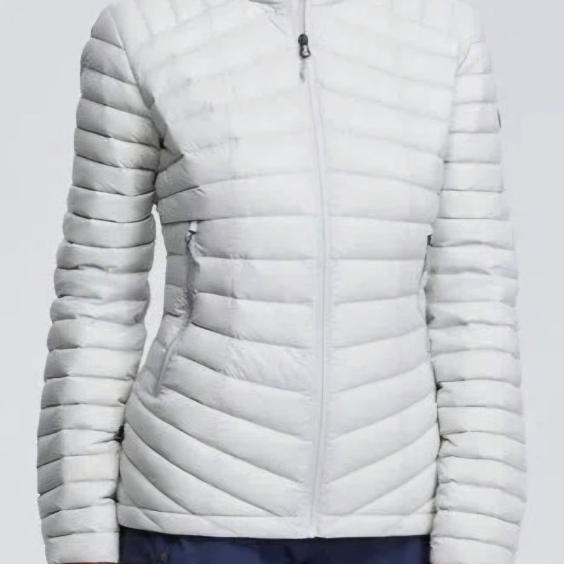 Casaco Claro de Penas Forclaz Decathlon) Decathlon Usado