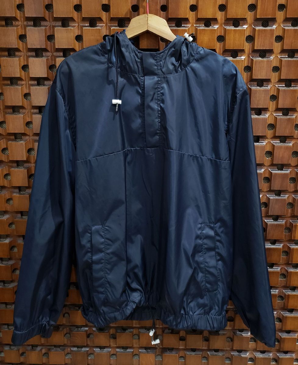 blusa corta vento renner