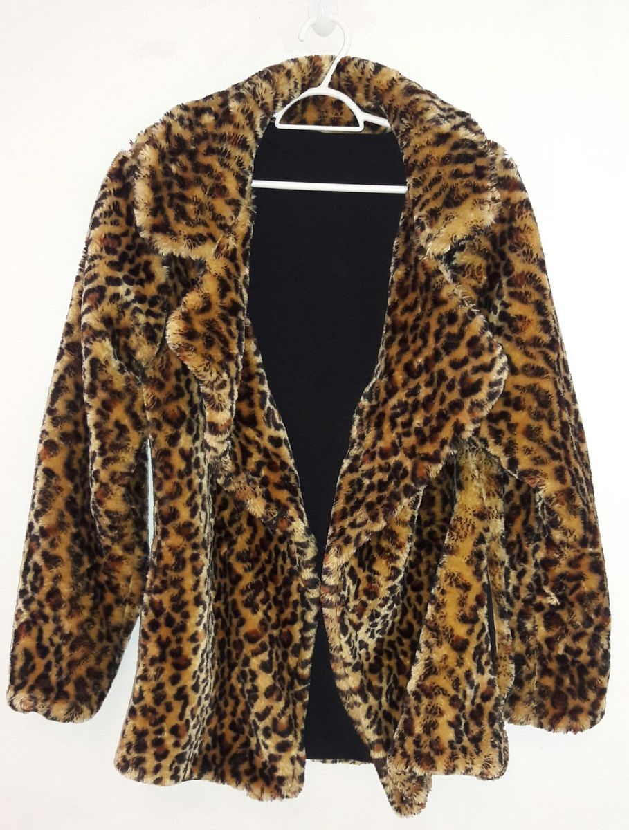 casaco de pelo animal print