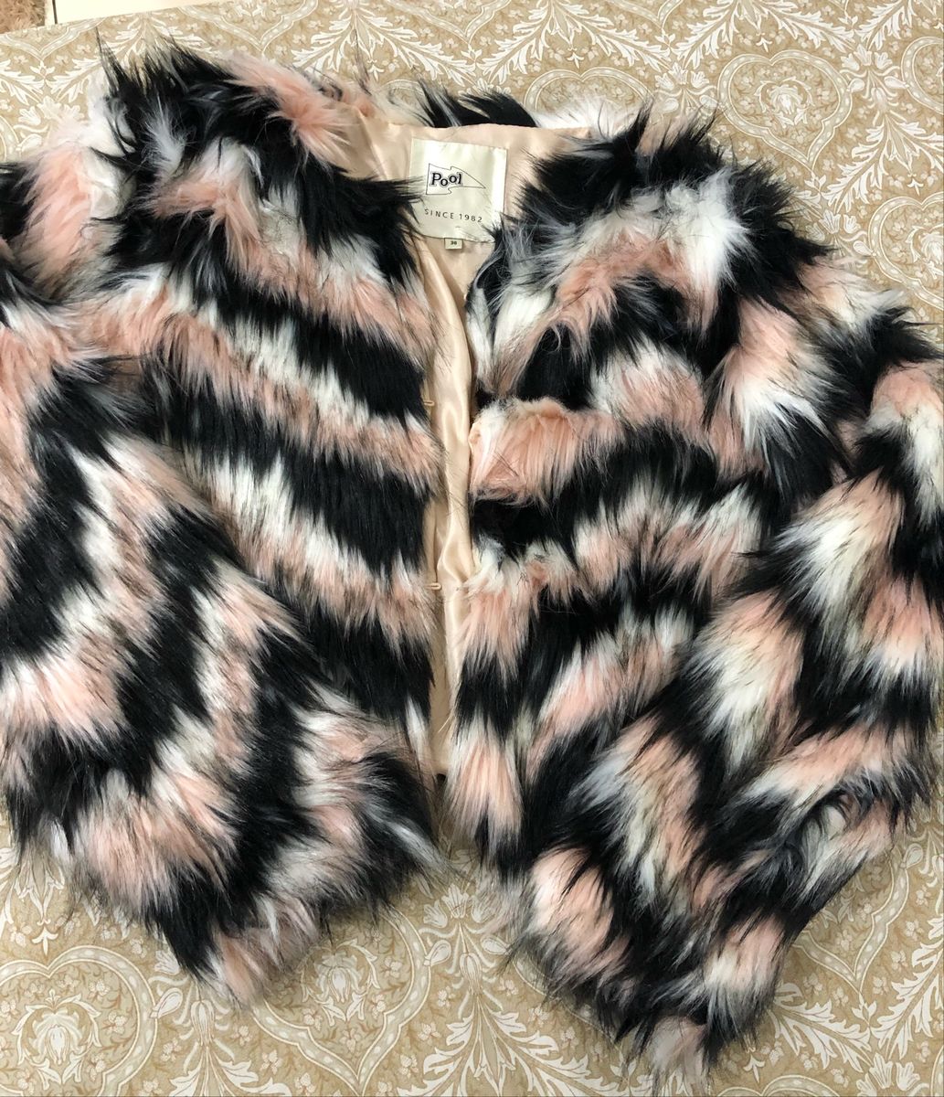 casaco de pelo rosa riachuelo