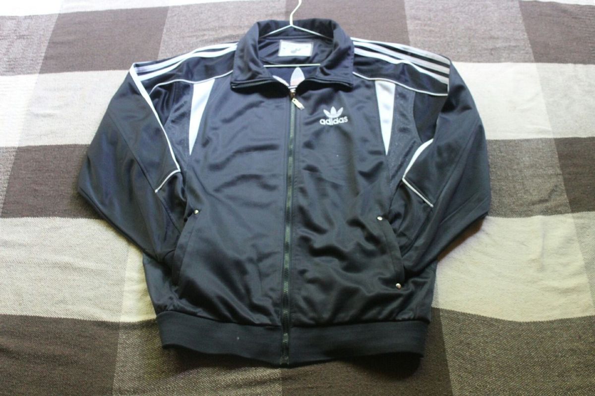 casaco esportivo adidas