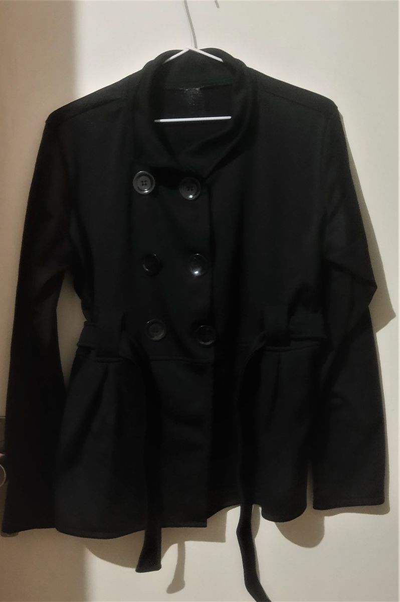 sobretudo feminino preto curto