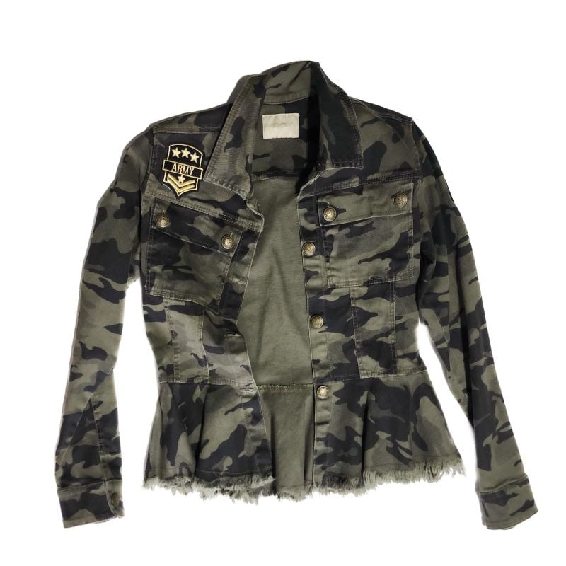 Casaco estampa sale militar feminino