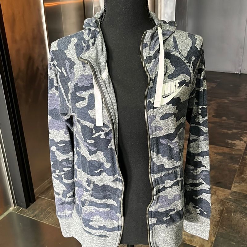 Casaco camuflado sale nike feminino