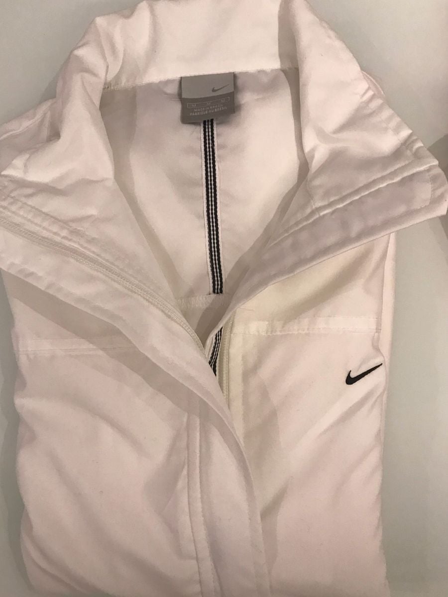 casaco nylon nike