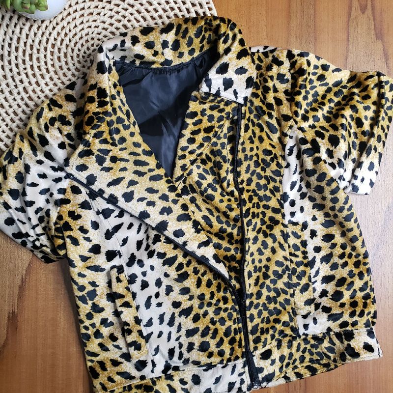 Casaquinho store animal print