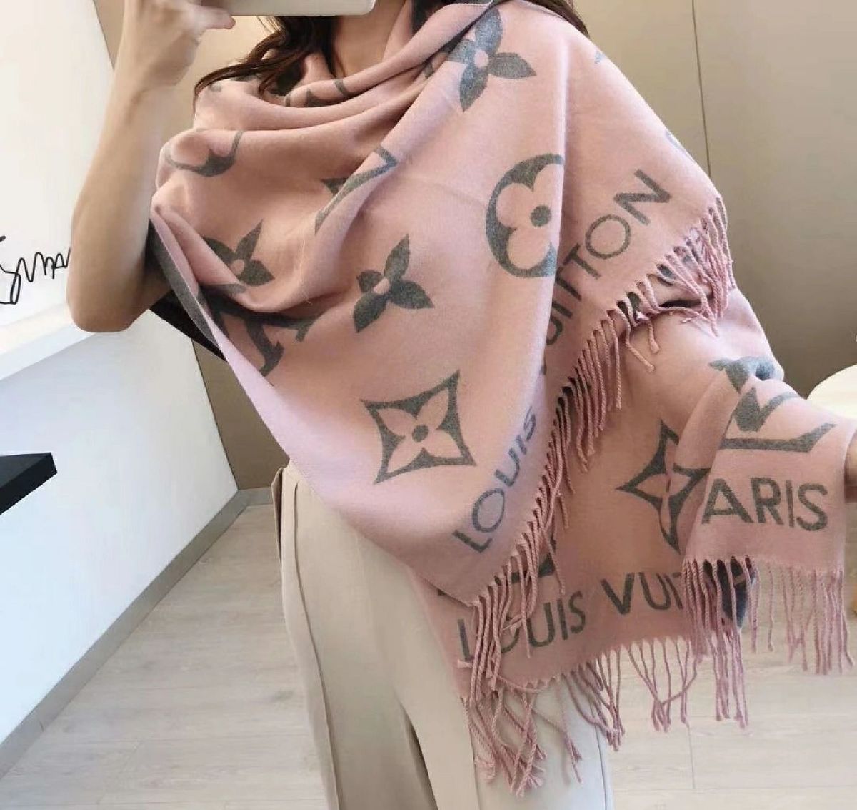 louis vuitton pashmina shawl