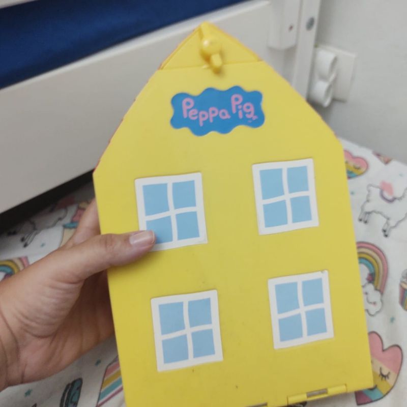 Brinquedo Casinha Casa Peppa Pig Completa Com Acessórios E Jardim