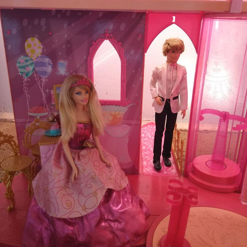 Barbie Escola de Princesas Princess Charm School Princess Playset