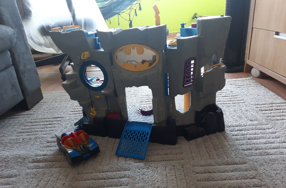 Castelo + Carro do Batman | Brinquedo Imaginex Usado 83911289 | enjoei