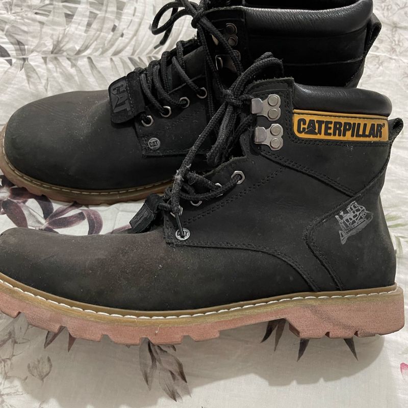 Bota store caterpillar usa