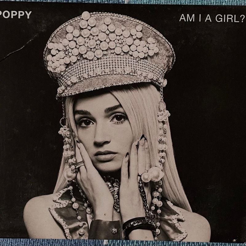 Cd Am I a Girl Importado Poppy | Mad Decent Usado 105085278 | enjoei