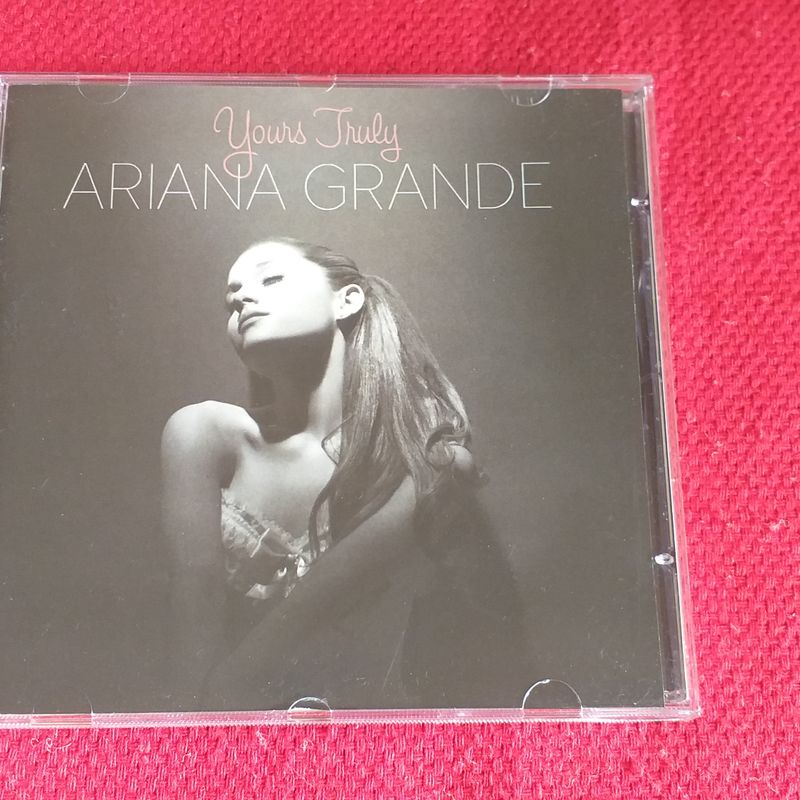 Cd - Ariana Grande - Yours Truly, Item de Música Ariana Grande - Cd, Pop  Usado 56495031
