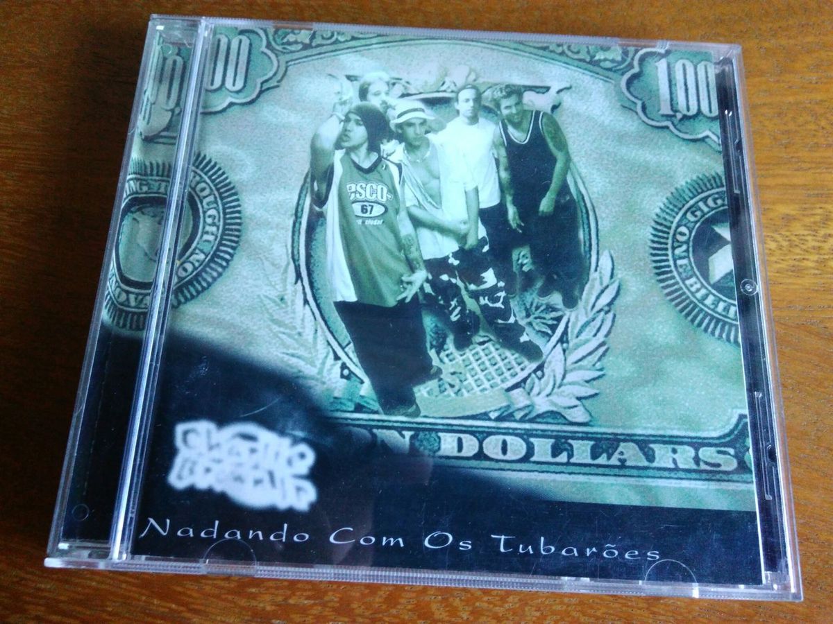 Cd Charlie Brown Jr Nadando M Os Tubaroes Item De Musica Cd Usado 29972110 Enjoei enjoei