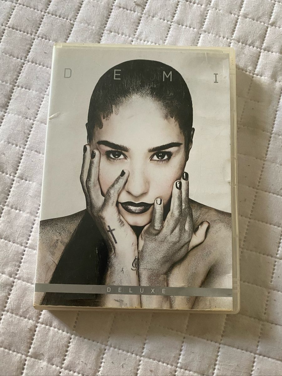 Cd e Dvd Demi - Demi Lovato | Item de Música Hollywood Records Usado ...