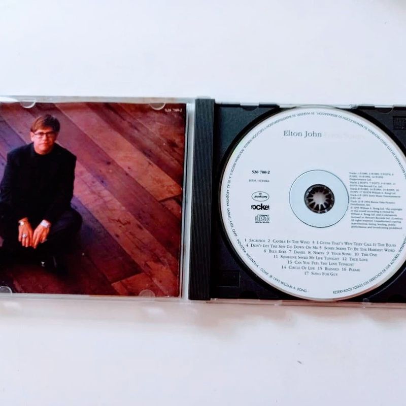 CD Elton John - Love Songs - PolyGram - Livros de Educação - Magazine Luiza