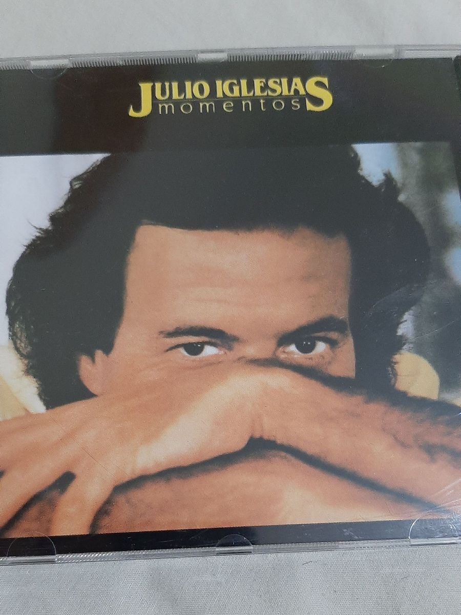 Cd Julio Iglesias Item de Música Usado enjoei