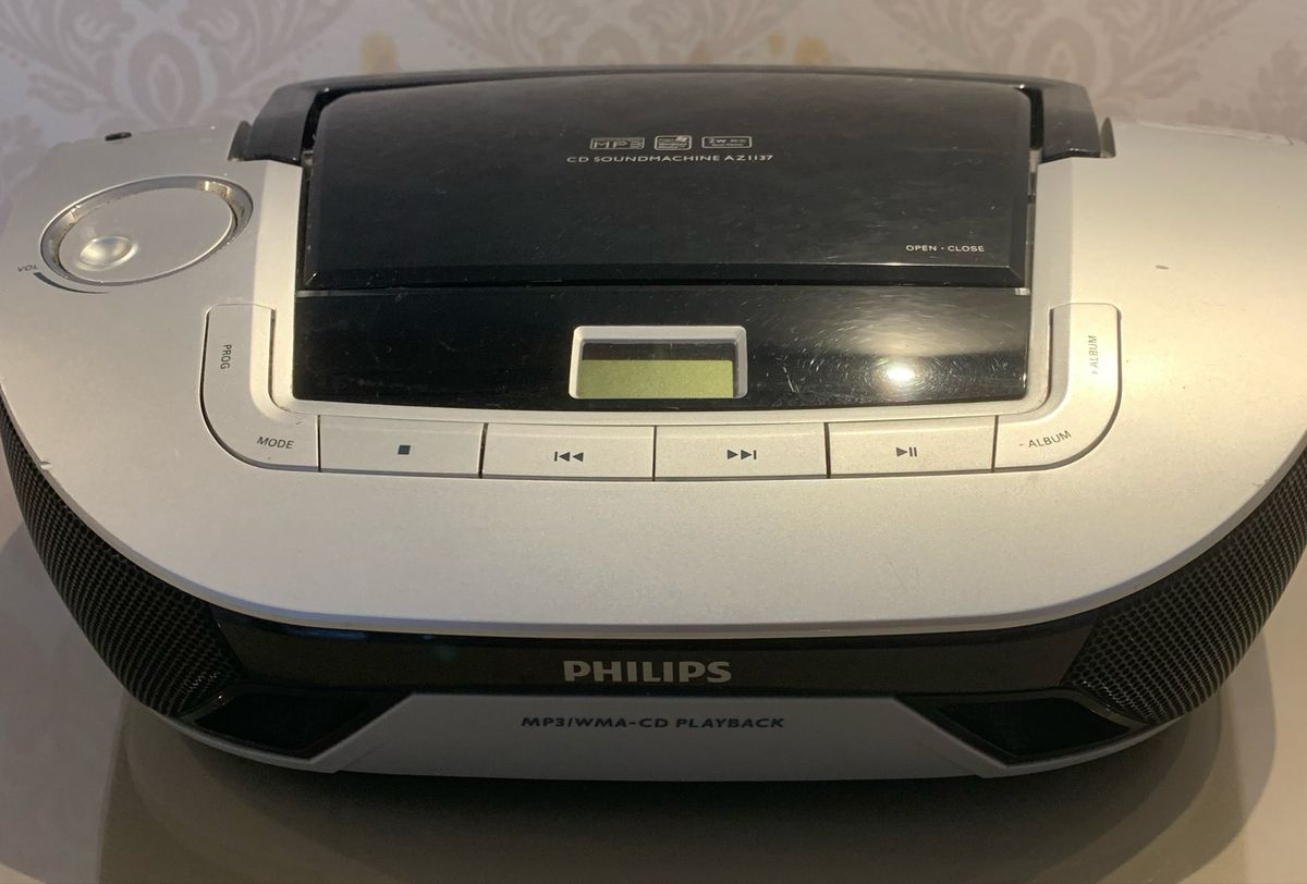 Cd Player Portatil Philips Az1137 | Item de Música Philips Usado