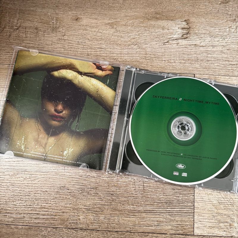 Cd Sky Ferreira - Night Time, My Time + Ep Ghost - Edição Limitada
