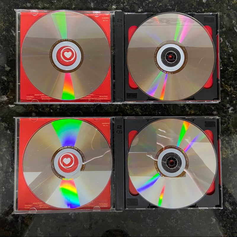 Cds Love Hits - Vol. 1/2/3 e 4 | Som Livre Usado 91483300 | enjoei