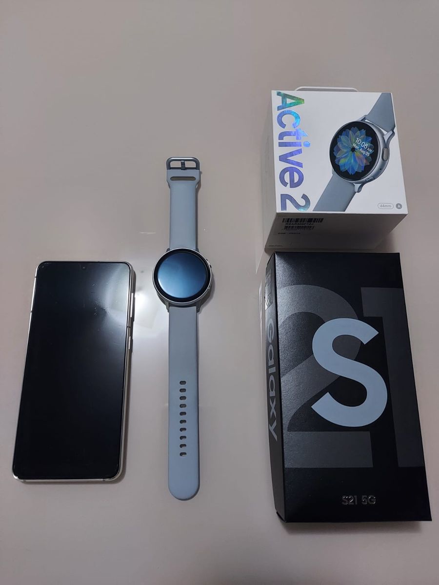 Celular Samsung Galaxy S21 + Smartwatch Active 2 Samsung Galaxy