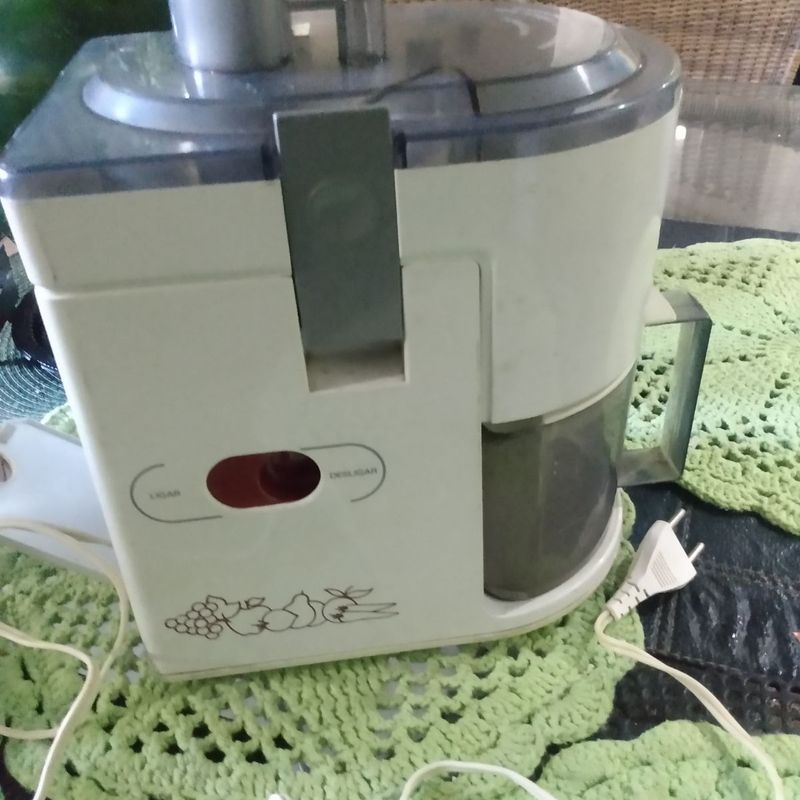 1989 Philips' Walita Centrifuga juicer HL3236, Here are the…
