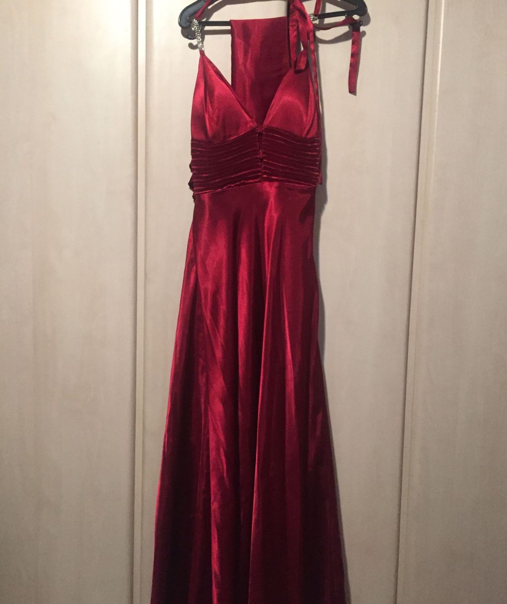vestido vermelho de cetim