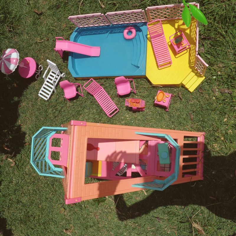 Casa da Barbie Dobrável com Piscina e Elevador | Brinquedo Barbie Usado  89639063 | enjoei