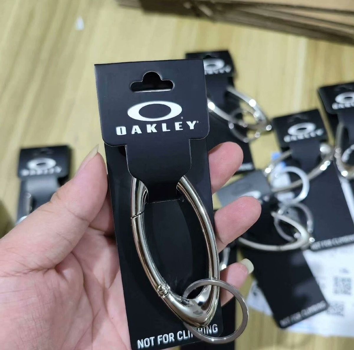 Chaveiro Oakley Mosquetão Fashion Importado do Japão | Oakley