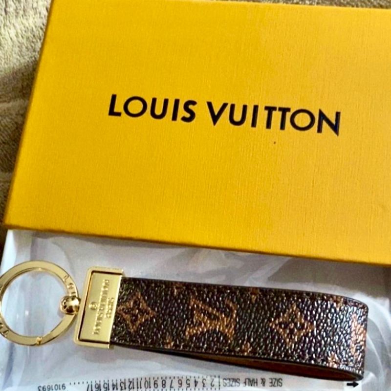 Pulseira Pingente Louis Vuitton Banho Envelhecido 20cm