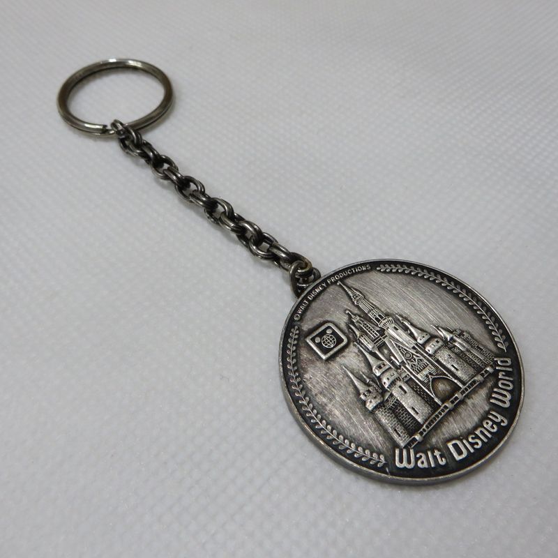Chaveiro Vintage Prata Estanho Disney World Magic Kingdom Castelo