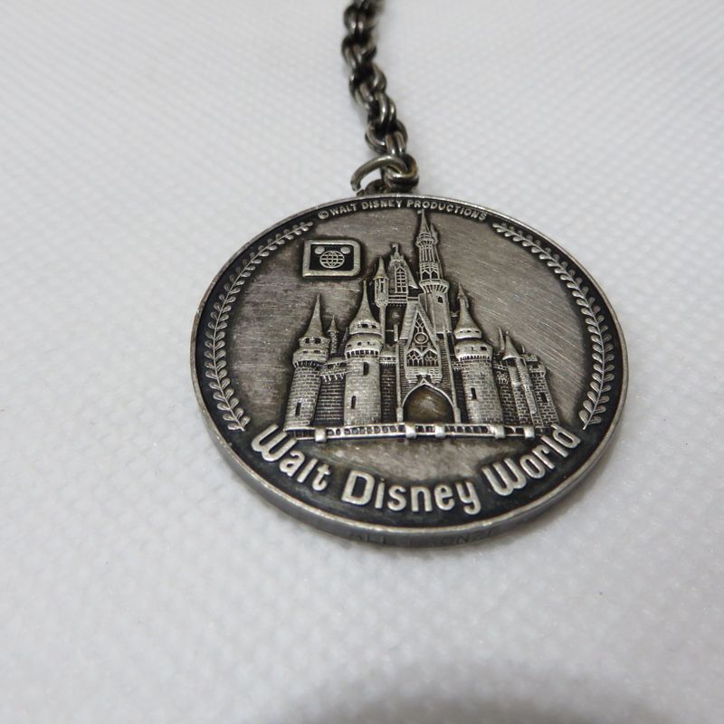 Chaveiro Vintage Prata Estanho Disney World Magic Kingdom Castelo