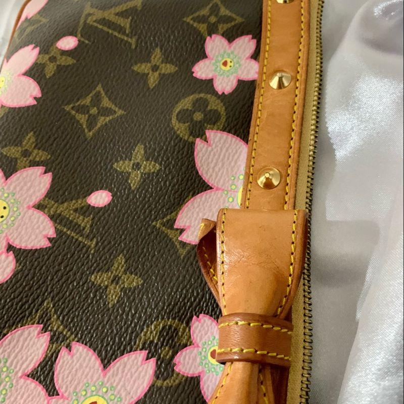 Louis Vuitton pink purse Regina George