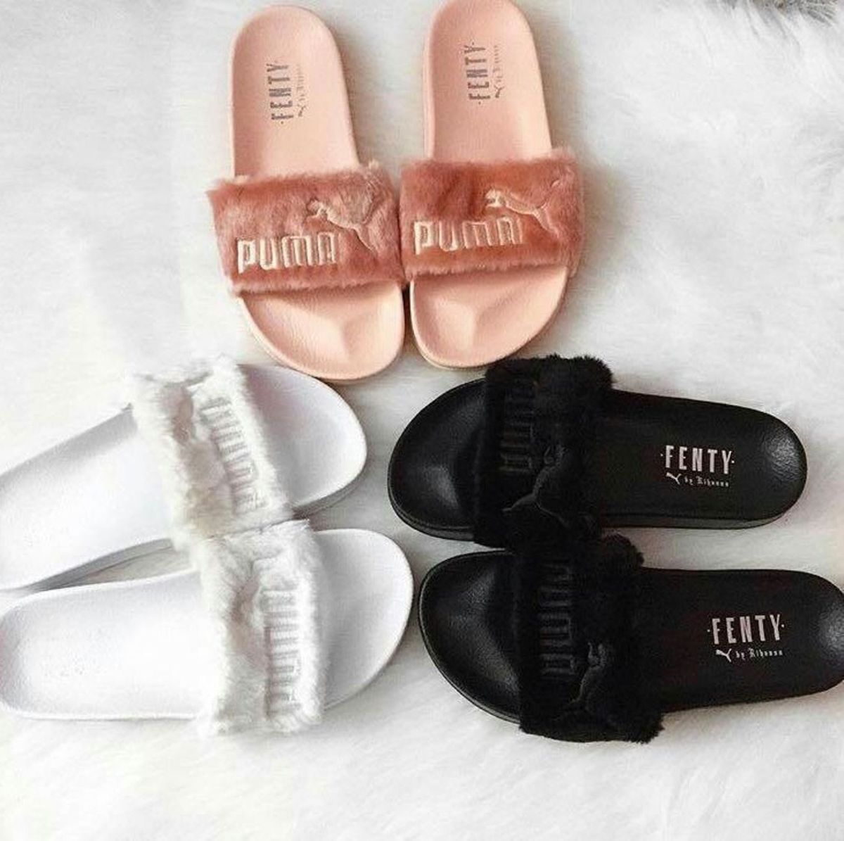 sandália da puma de veludo