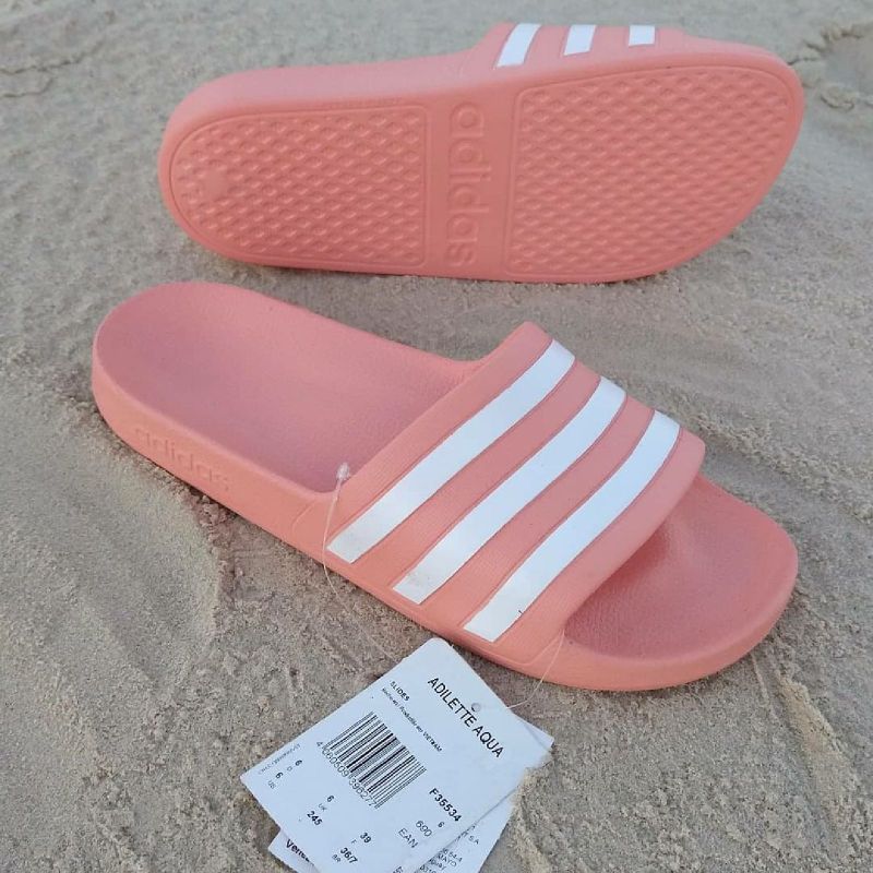 Nova sandália da store adidas