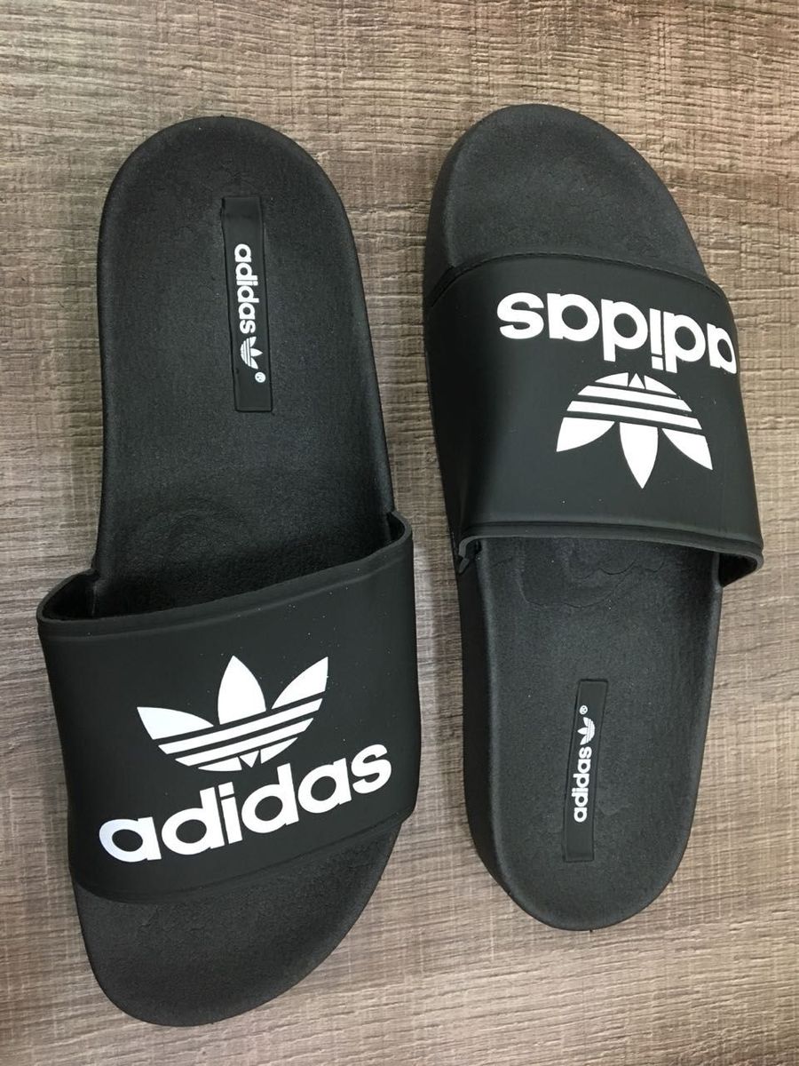 chinelo adidas benassi