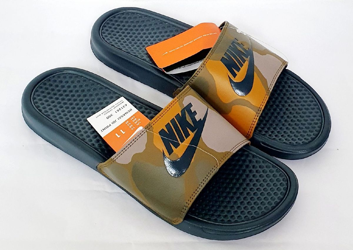 chinelo camuflado nike