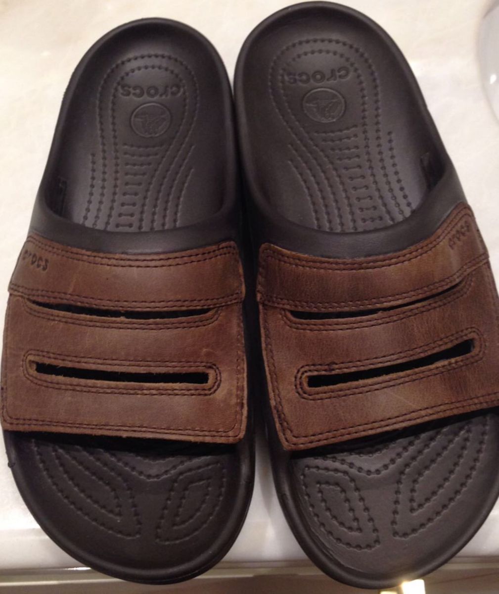 chinelo masculino crocs