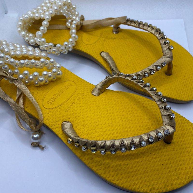 Sandalias havaianas customizadas com 2024 perola