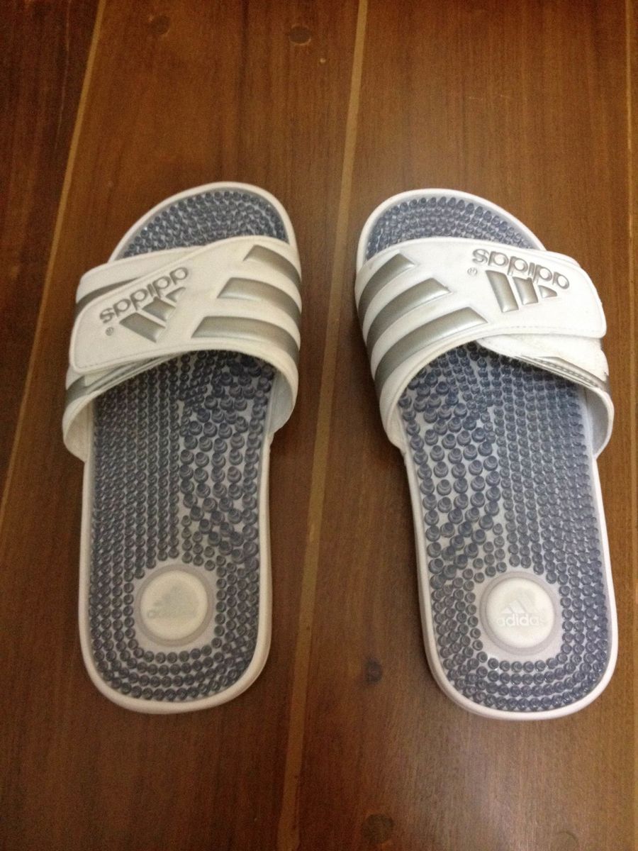 sandalia massageadora adidas