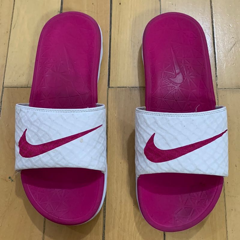 Chinelo nike best sale benassi solarsoft