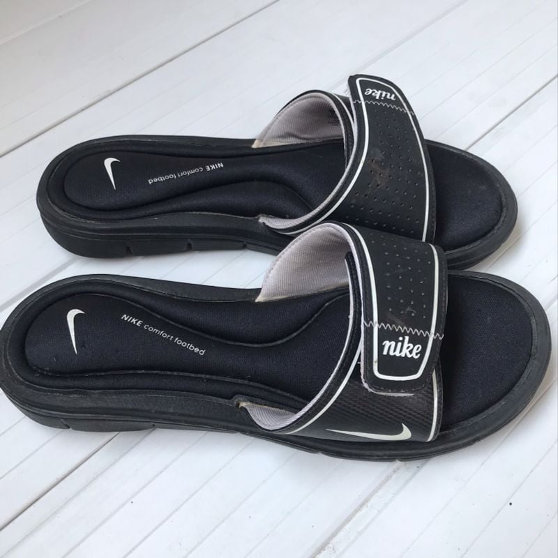 Nike sandals store comfort footbed