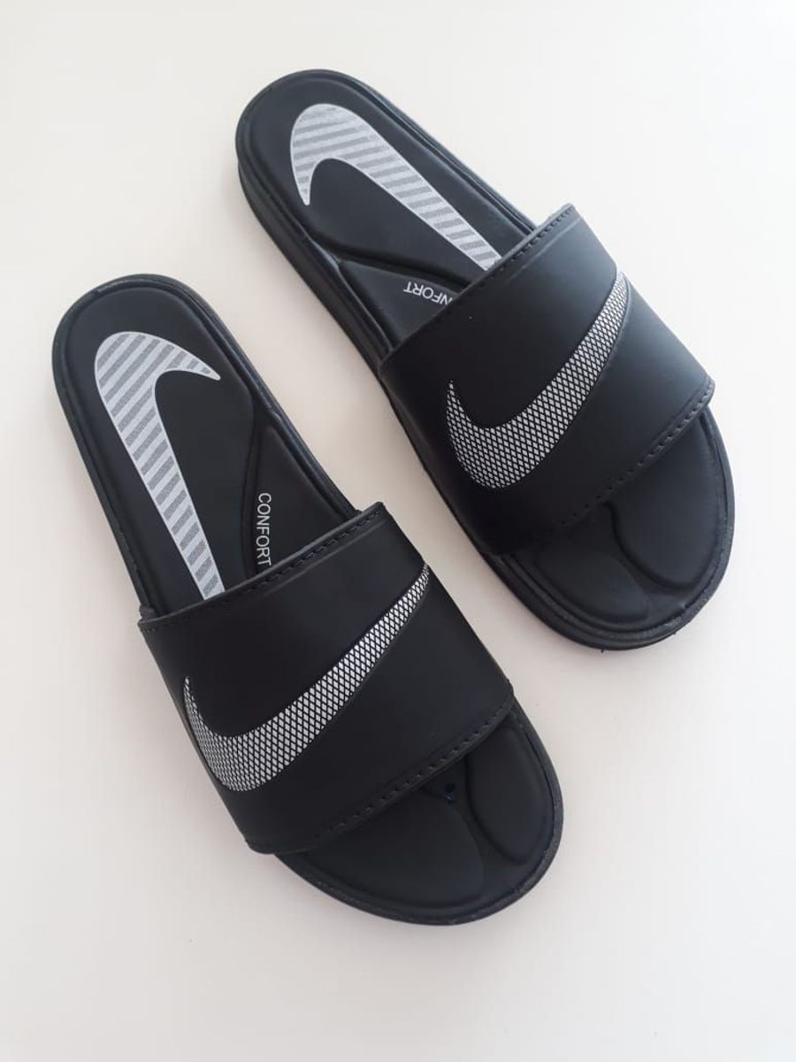 chinelo nike falso