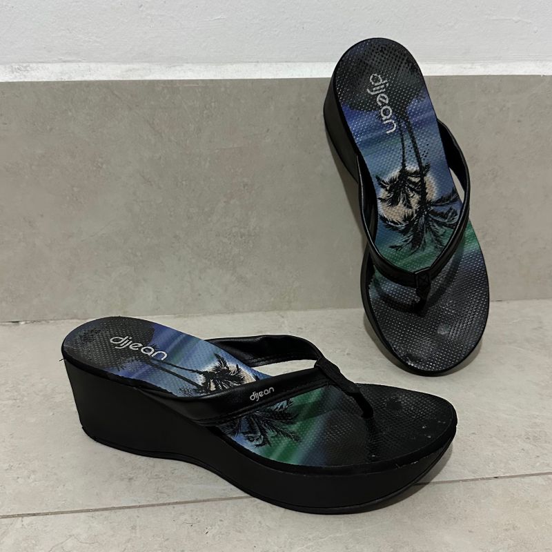 Sandalias Femininas Salto Plataforma Chinelo Preta Anabela