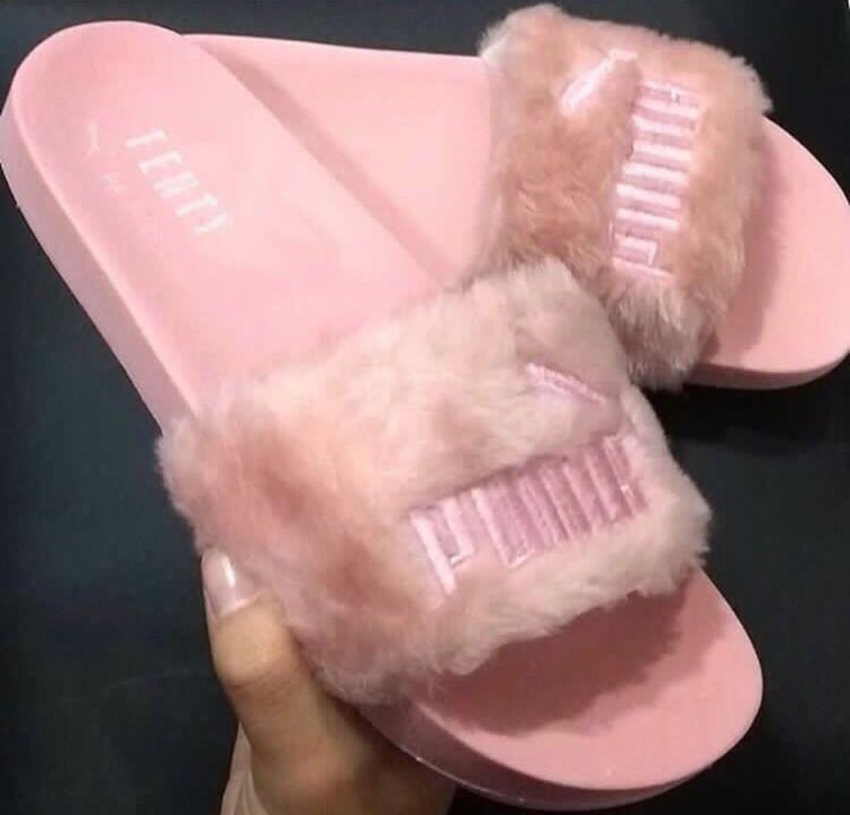 chinelo slide pelucia puma