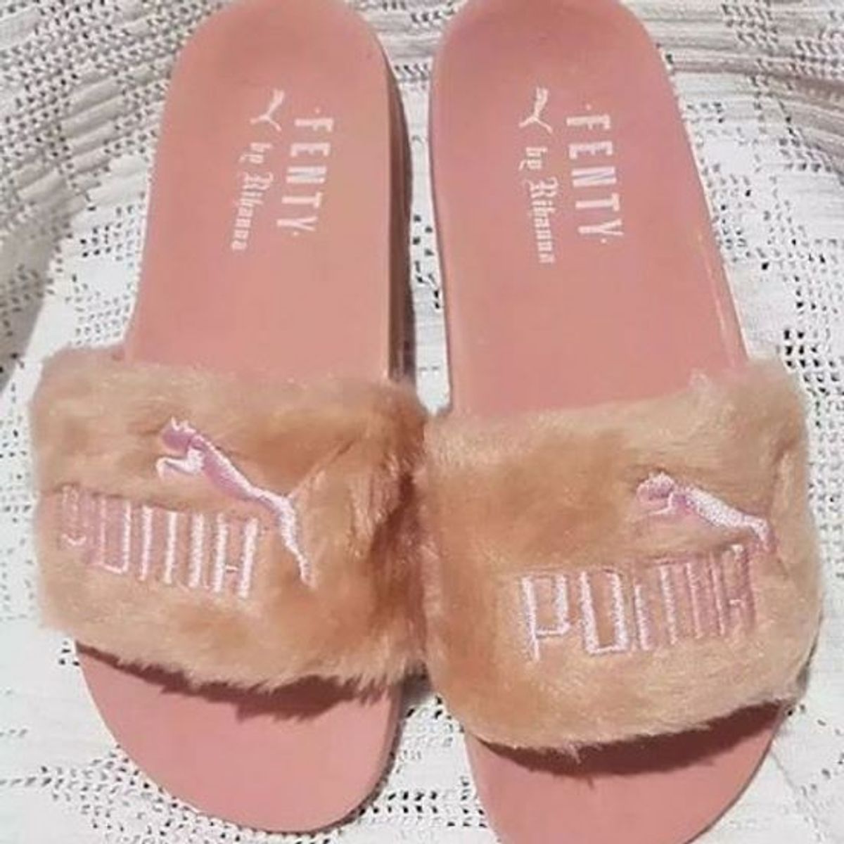 chinelo puma pelucia rosa